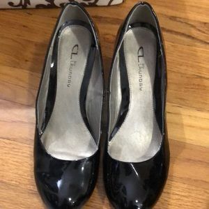 Chinese Laundry Size 9W Black Patent leather wedge heel round toe